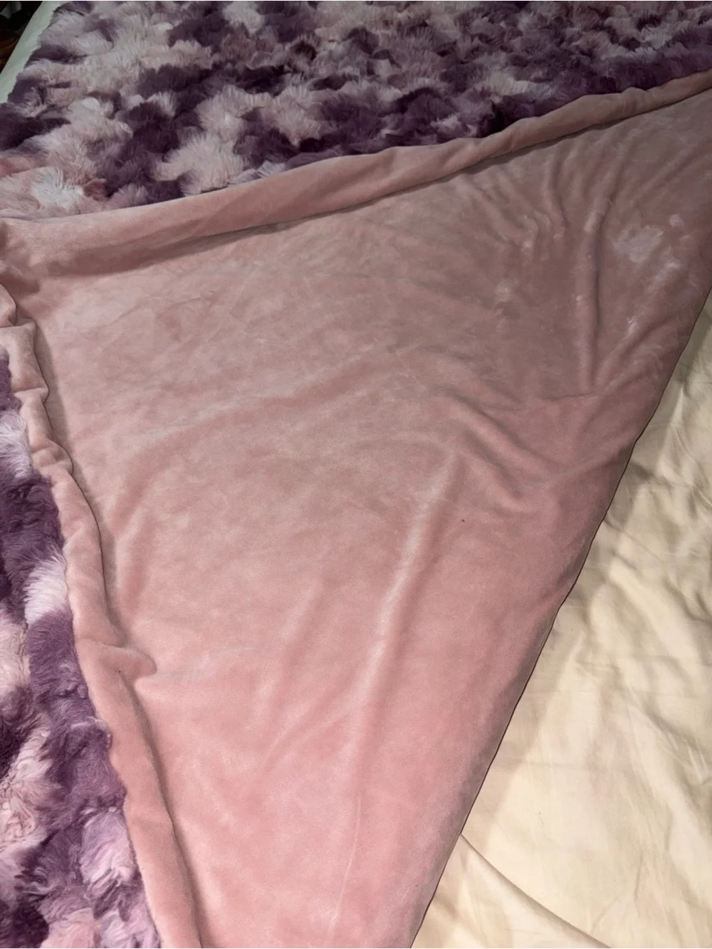 Anthropologie Luxe Faux Fur Throw Blanket in Dark Purple pink multi